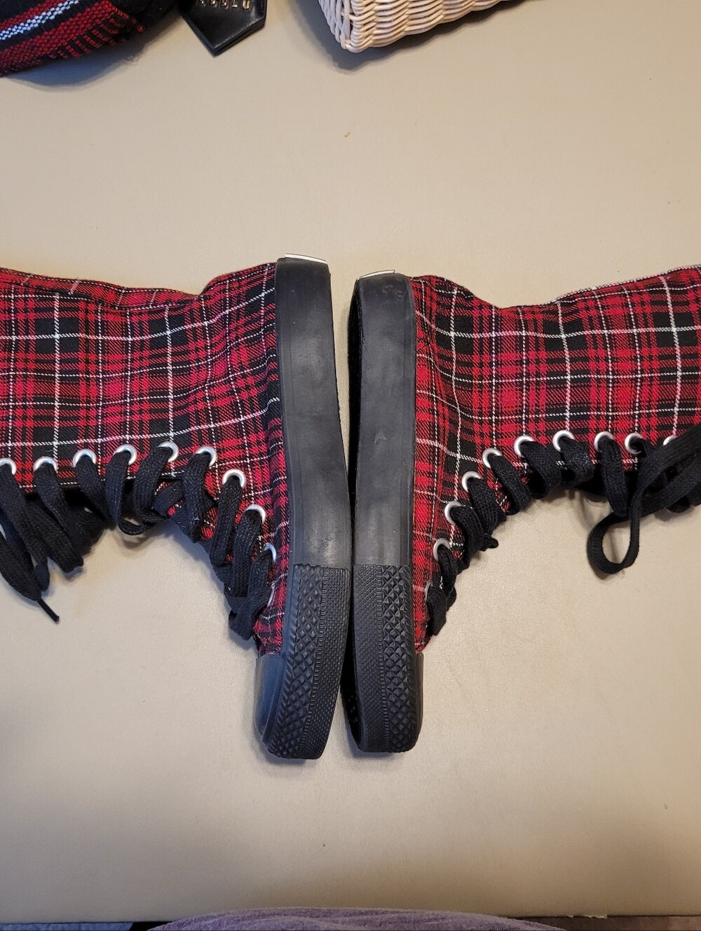 TUK - Red Plaid Lace-Up High-Top Women’s Sneakers.  Size 5 - Picture 6 of 8